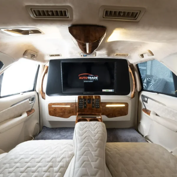 fortuner lounge customization