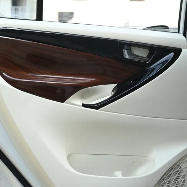 Innova Crysta Modification
